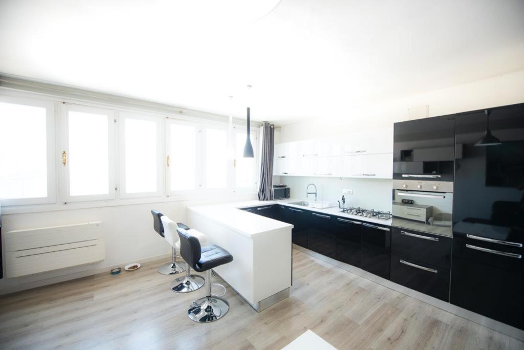 Loft 51 Apartment ออลเบีย ภายนอก รูปภาพ