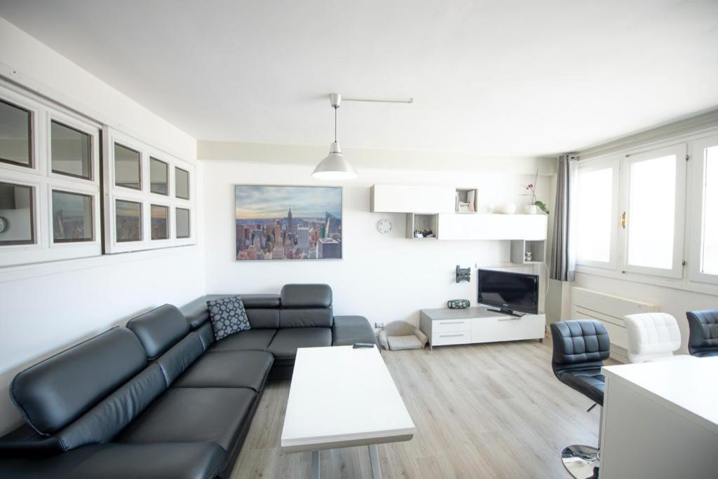Loft 51 Apartment ออลเบีย ภายนอก รูปภาพ